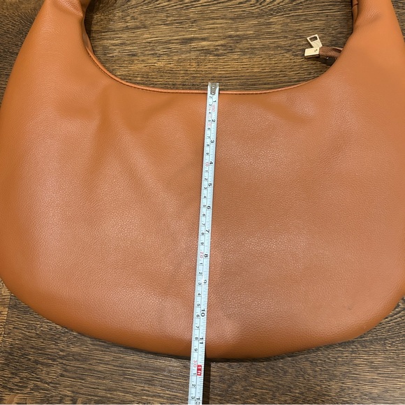 Elegant Brown Leather Women's Bag - Picture 6 of 7